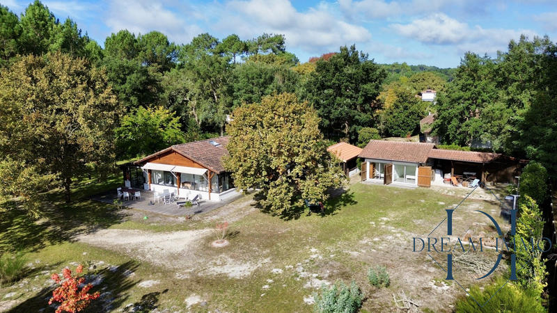 Maison ancienne - 188 m² - 6 pièces