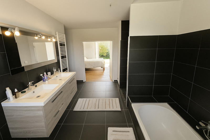 Maison - 195 m² - 6 pièces