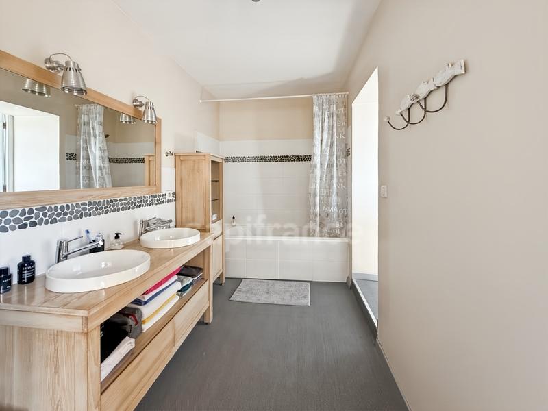 Maison - 173 m² - 7 pièces