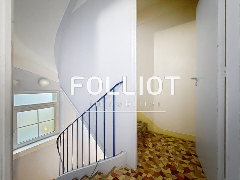 Local commercial - 120 m² - 6 pièces