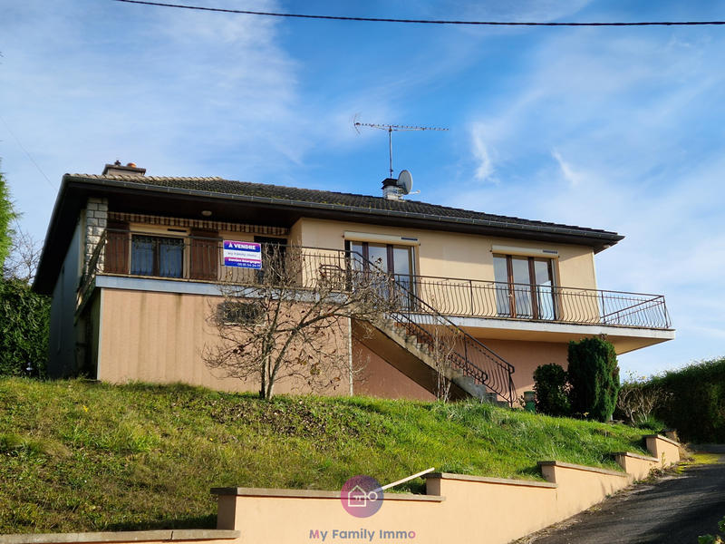 Maison - 99 m² - 5 pièces