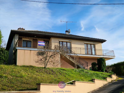 Maison - 99 m² - 5 pièces