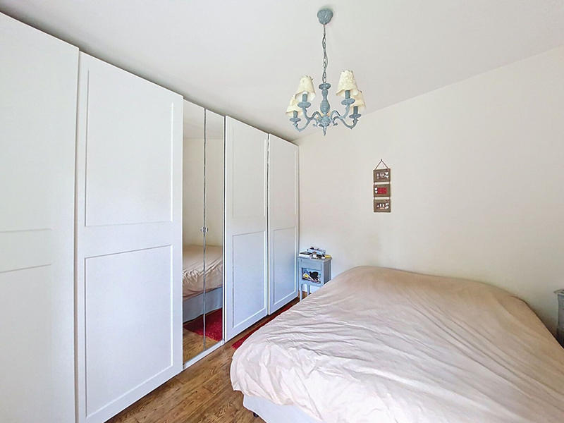 Maison - 270 m² - 10 pièces