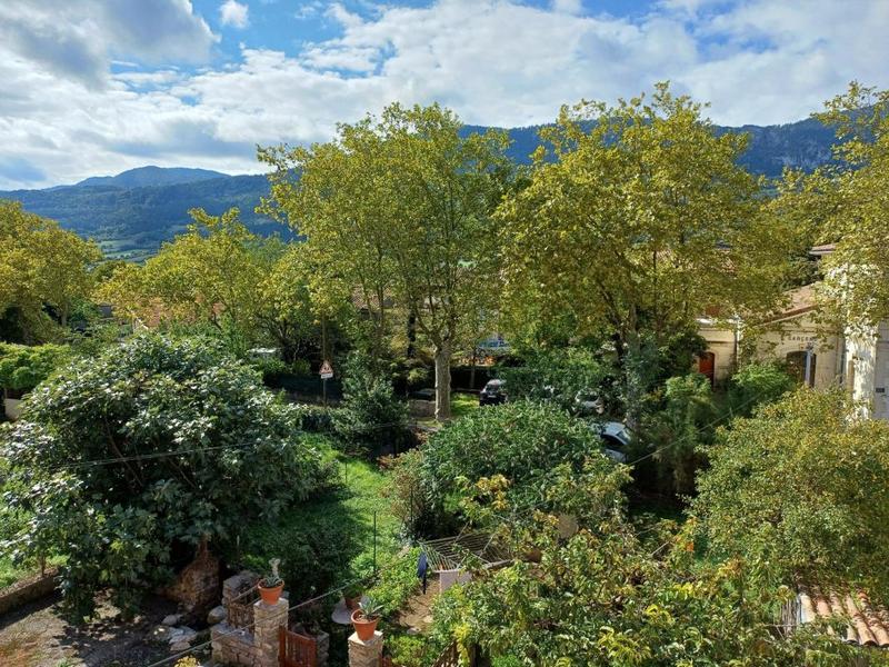 Maison - 100 m² - 6 pièces