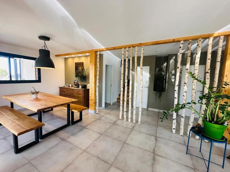 Maison - 152 m² - 7 pièces