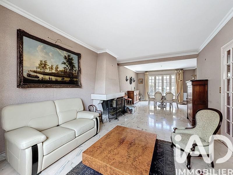 Maison - 186 m² - 7 pièces