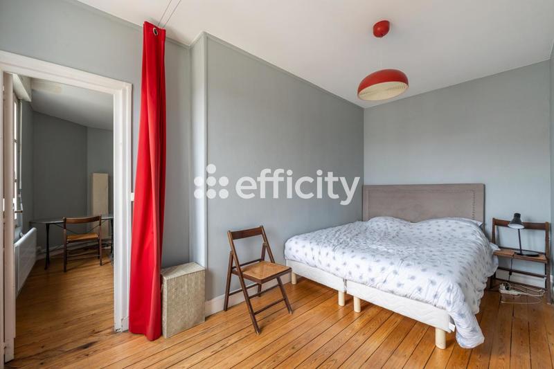 Appartement - 147 m² - 6 pièces