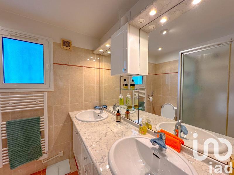 Maison - 258 m² - 10 pièces