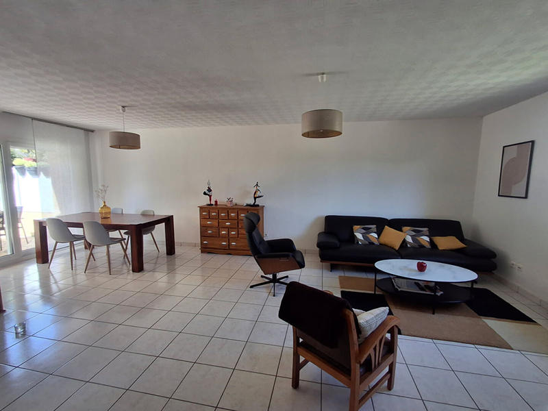 Maison - 93 m² - 5 pièces