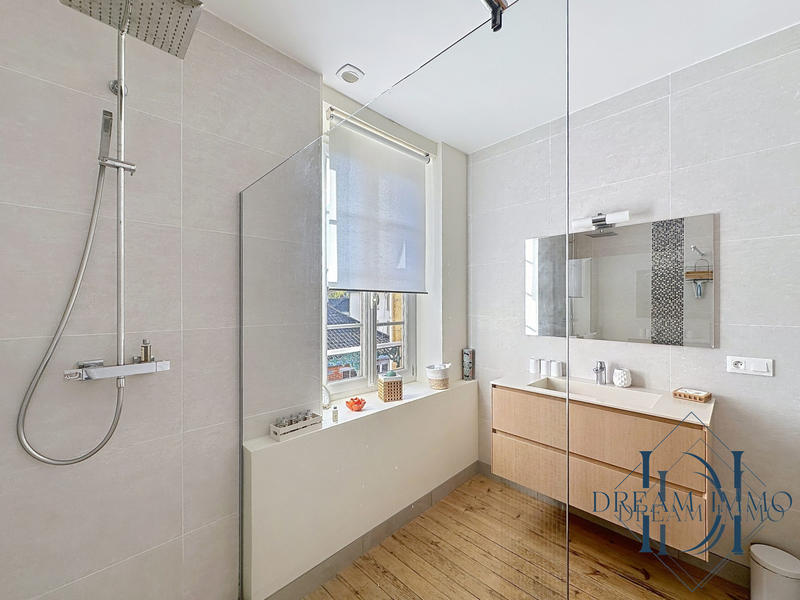 Maison - 143 m² - 5 pièces