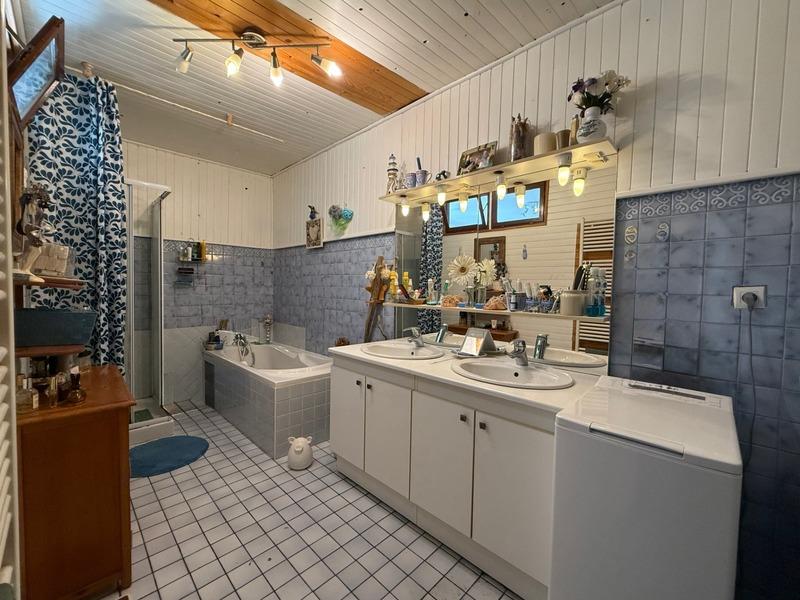 Appartement - 150 m² - 6 pièces