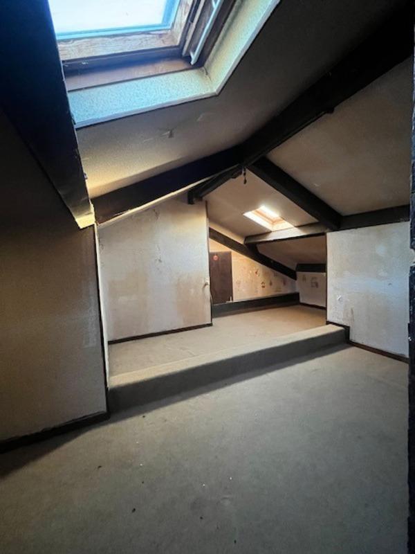 Maison - 180 m² - 6 pièces