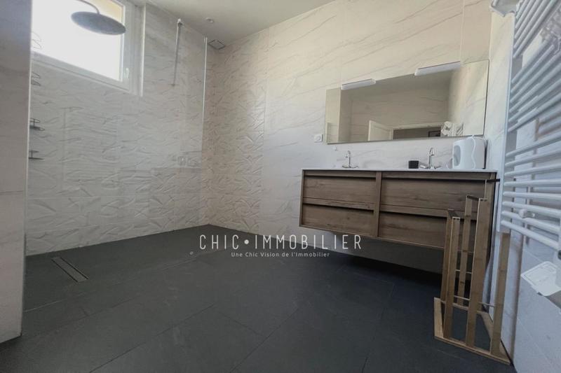 Appartement - 115 m² - 5 pièces