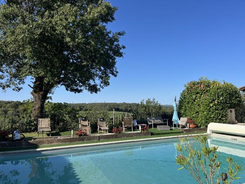 Maison - 152 m² - 7 pièces