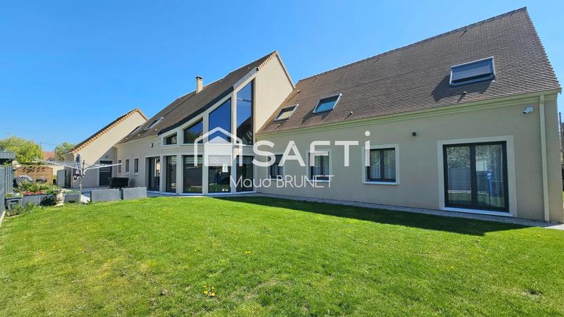 Maison - 360 m² - 9 pièces