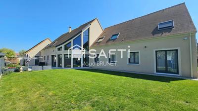 Maison - 360 m² - 9 pièces