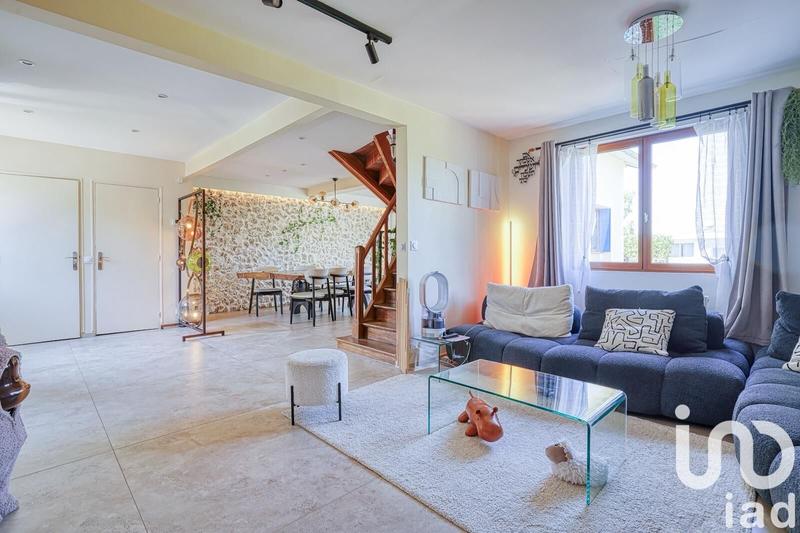 Maison - 140 m² - 5 pièces