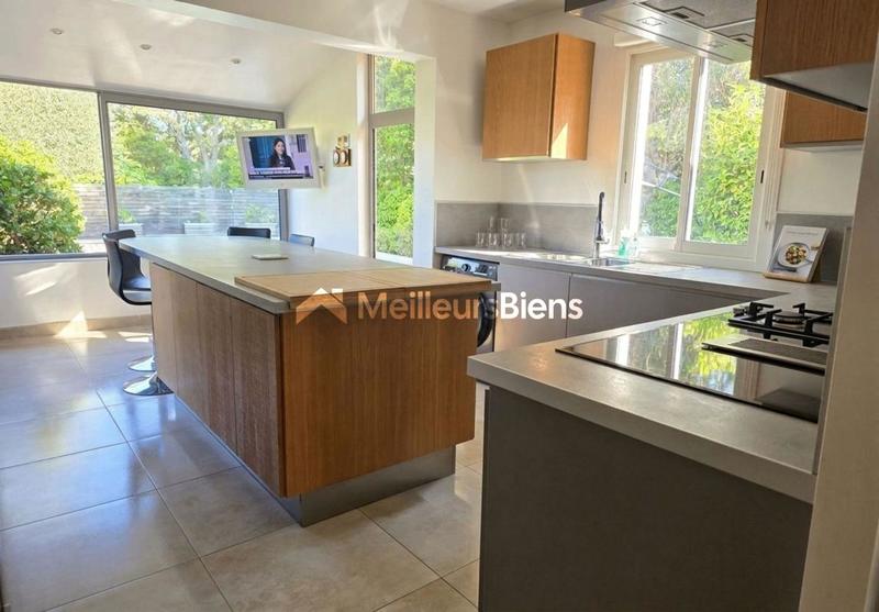 Villa - 188 m² - 6 pièces