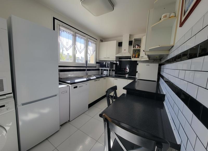 Appartement - 77 m² - 3 pièces