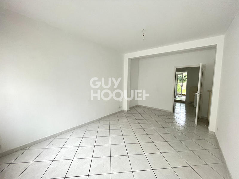 Maison - 195 m² - 10 pièces