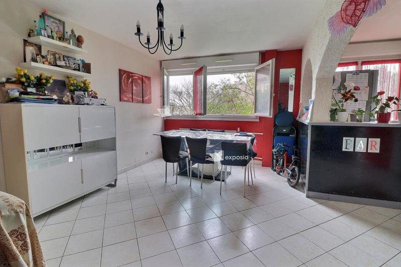 Appartement - 80 m² - 4 pièces