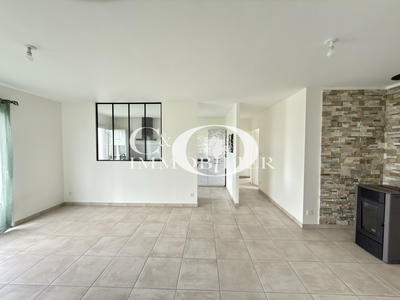 Maison - 97 m² - 5 pièces