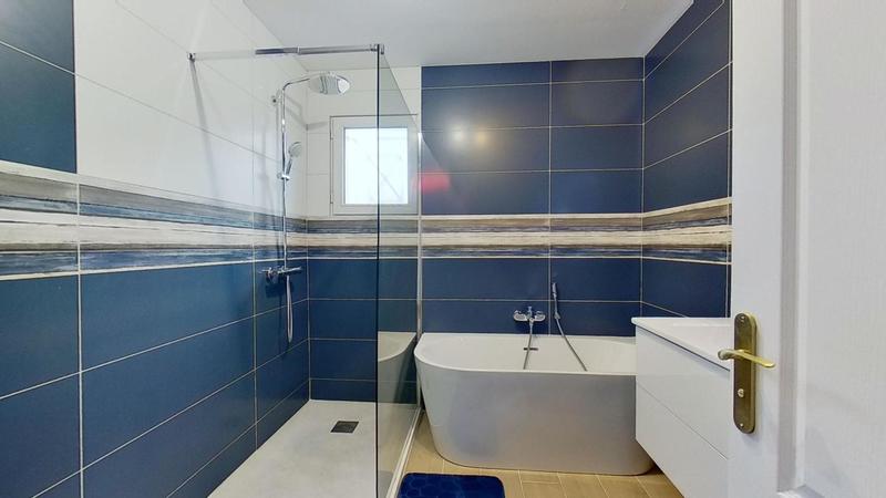 Maison - 141 m² - 6 pièces