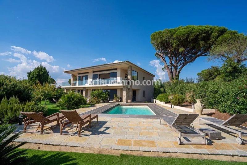 Maison - 180 m² - 6 pièces