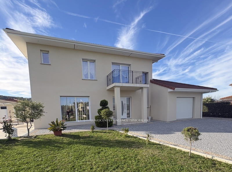 Villa - 146 m² - 5 pièces