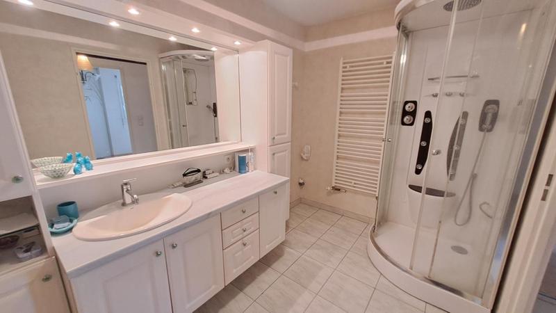 Appartement - 84 m² - 3 pièces