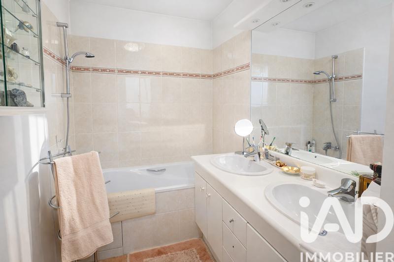 Appartement - 122 m² - 6 pièces