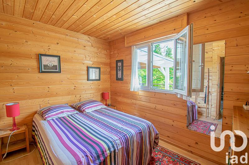 Maison - 233 m² - 10 pièces