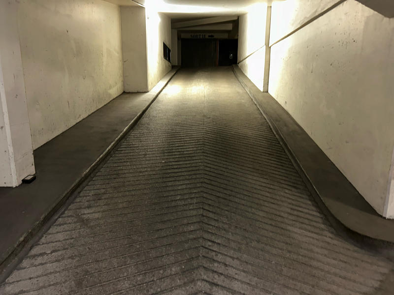 Parking / Garage - 12 m²