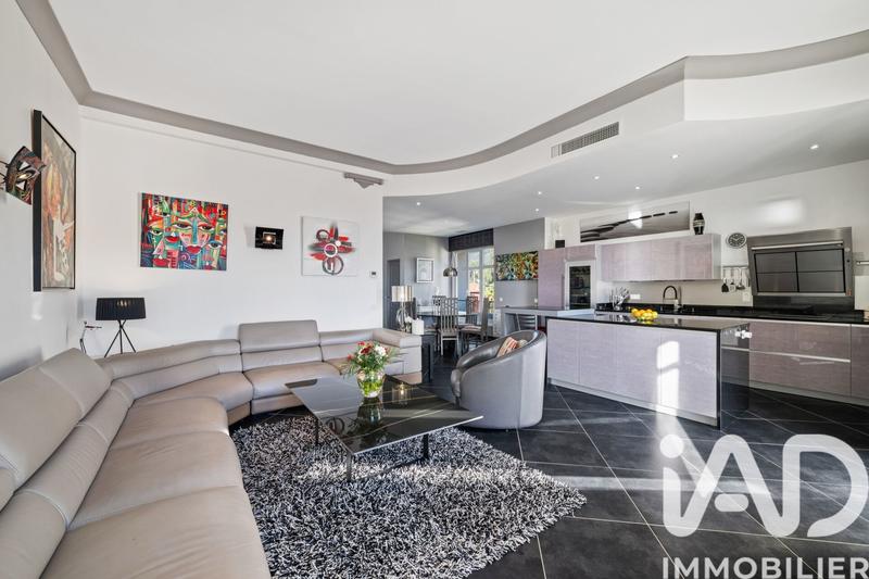 Appartement - 106 m² - 3 pièces