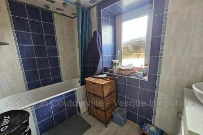 Maison - 270 m² - 11 pièces