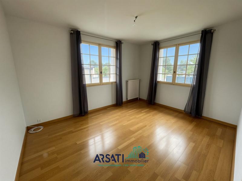 Maison traditionnelle - 143 m² - 6 pièces