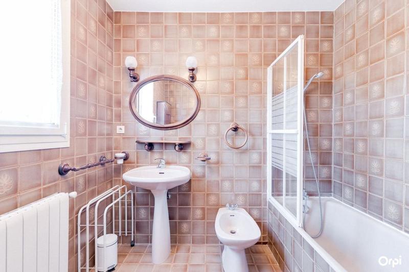 Maison - 220 m² - 5 pièces