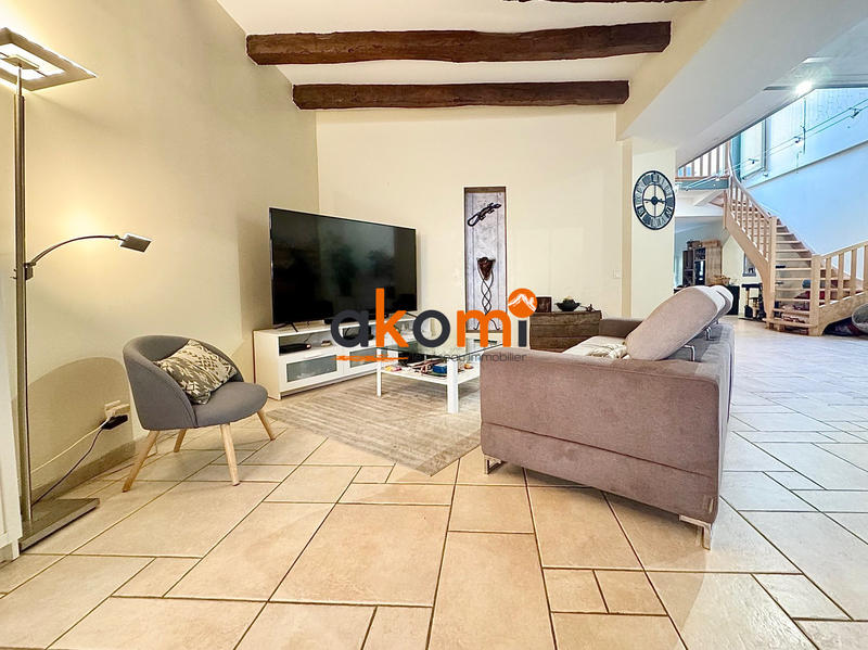 Maison - 180 m² - 5 pièces