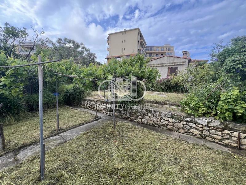 Villa - 80 m² - 4 pièces