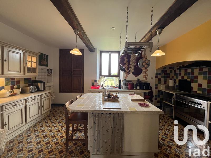 Maison - 410 m² - 12 pièces