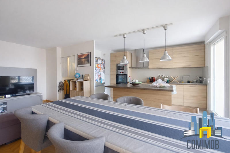 Appartement - 80 m² - 4 pièces