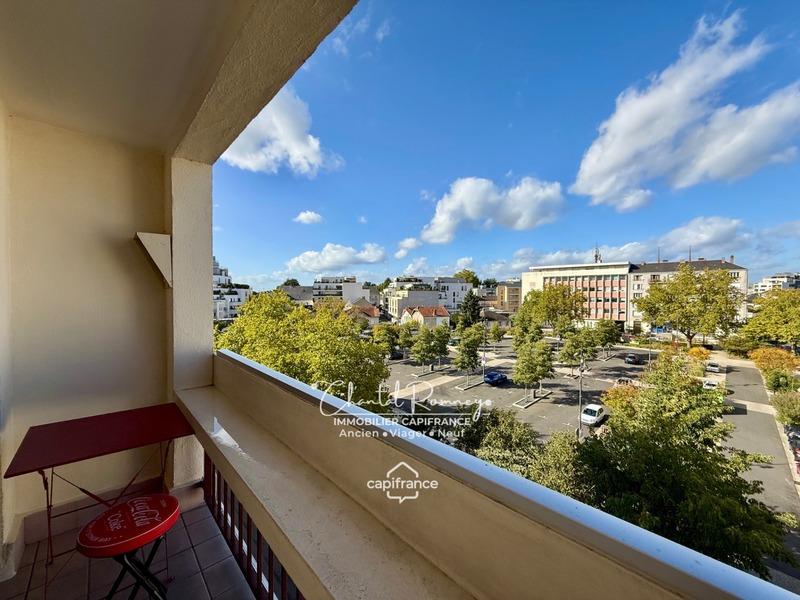 Appartement - 99 m² - 5 pièces