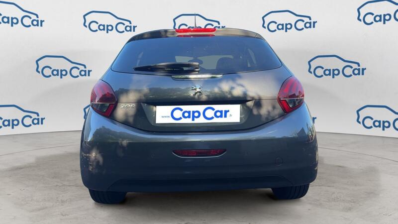 Peugeot 208 I 1.2 PureTech 82 Signature