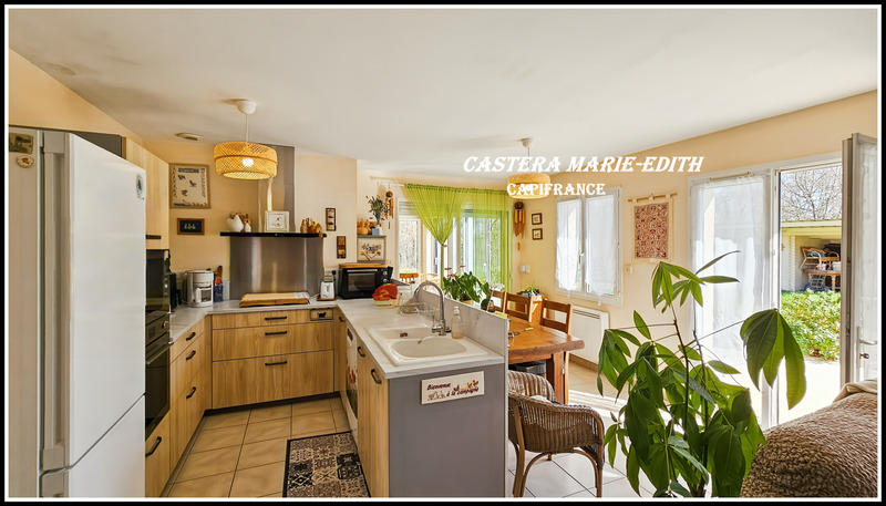 Maison - 99 m² - 5 pièces