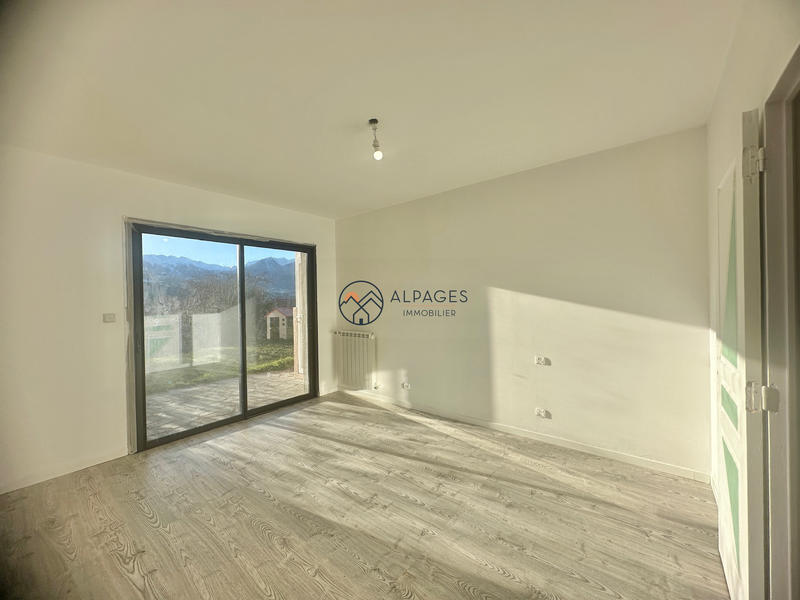Châlet - 225 m² - 9 pièces