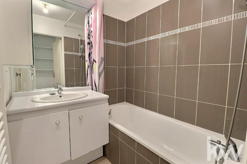 Appartement - 96 m² - 5 pièces