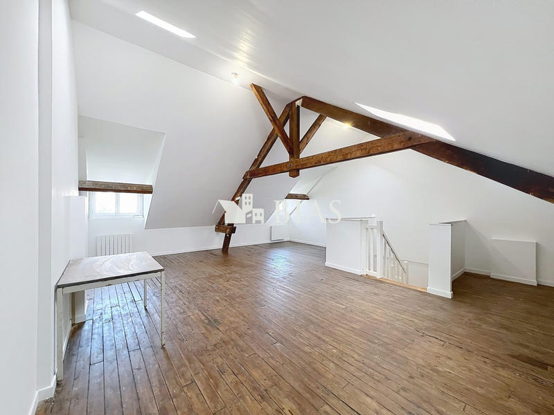 Appartement - 136 m² - 6 pièces