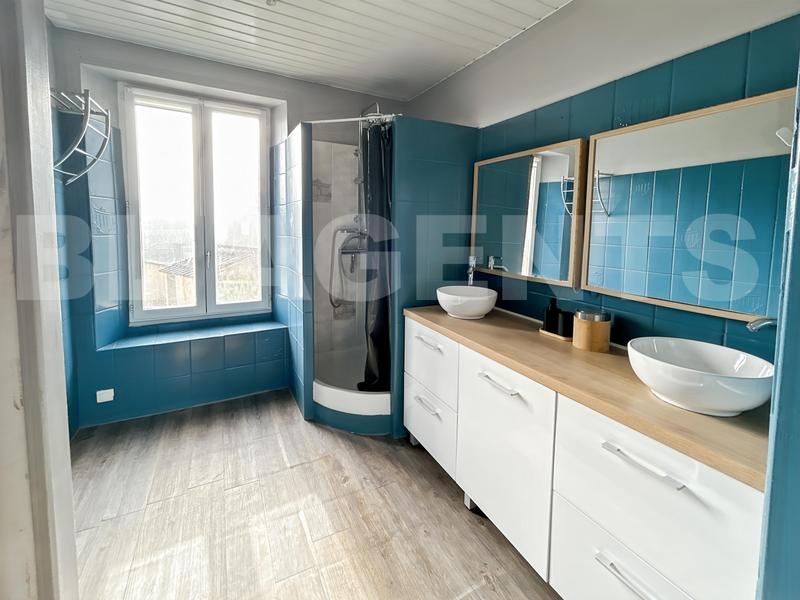 Maison - 90 m² - 3 pièces