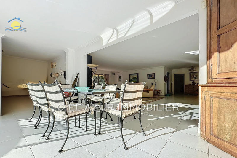 Appartement - 150 m² - 5 pièces