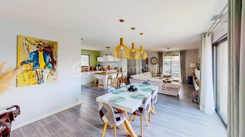 Maison - 115 m² - 5 pièces